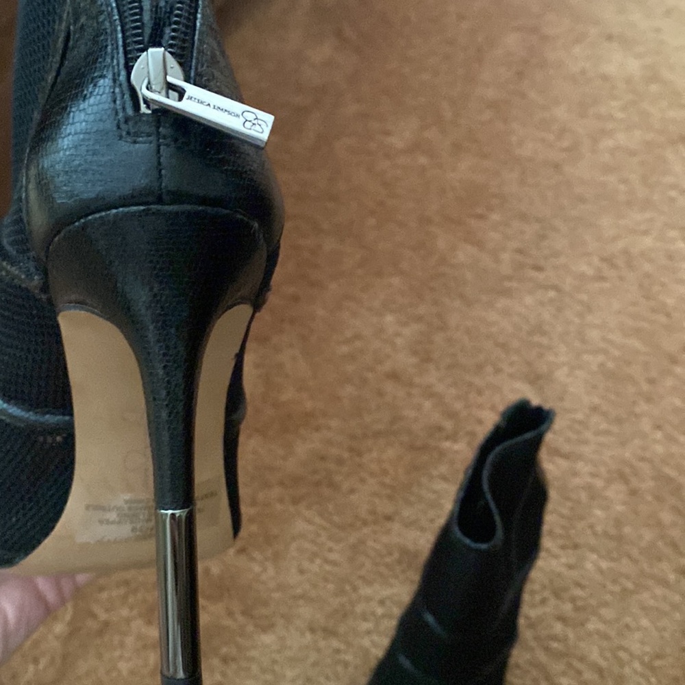 Sexy black Jessica Simpson booties size 8 - Picture 5 of 5